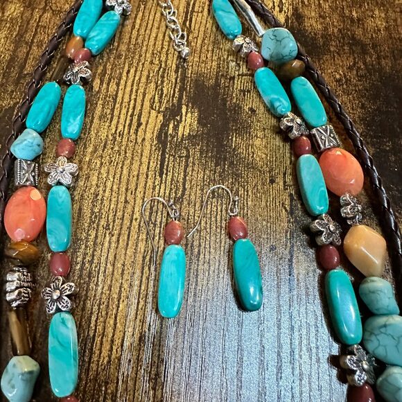 Turquoise‎ Feather Southwestern Boho Multi Necklace and Earrings Set - Picture 8 of 11